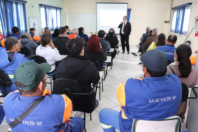 Leia mais sobre o artigo SIPAT é aberta com palestra sobre sustentabilidade e segurança