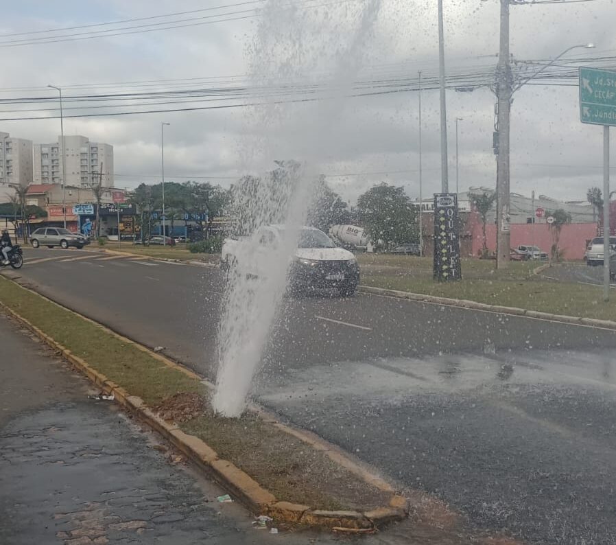Leia mais sobre o artigo INFORME SAAE: Rompimento de tubulação paralisa distribuição de água para o Jardim Cidade e região