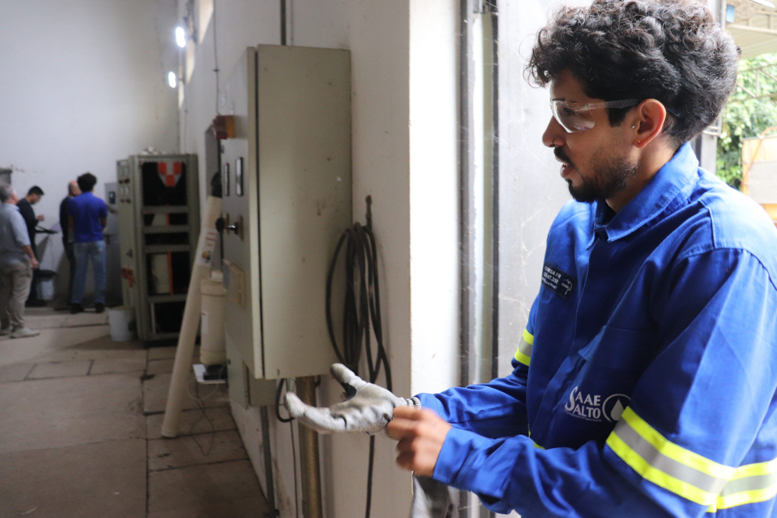 PIRAÍ: SAAE realiza ampla manutenção em adutora, captação e cabine de energia