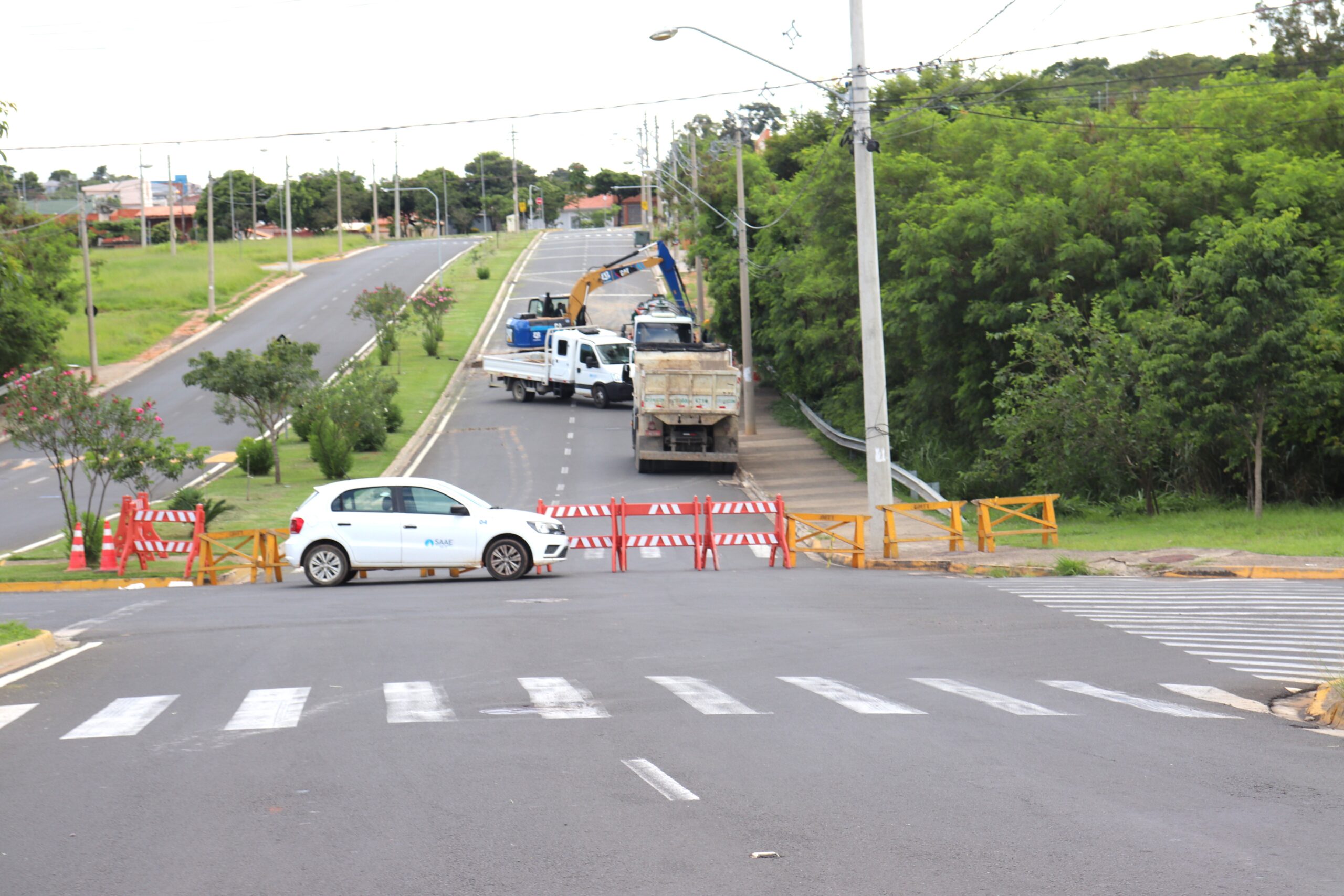 ATENÇÃO, MOTORISTA: Avenida Walter Nardelli é interditada para obra de esgoto