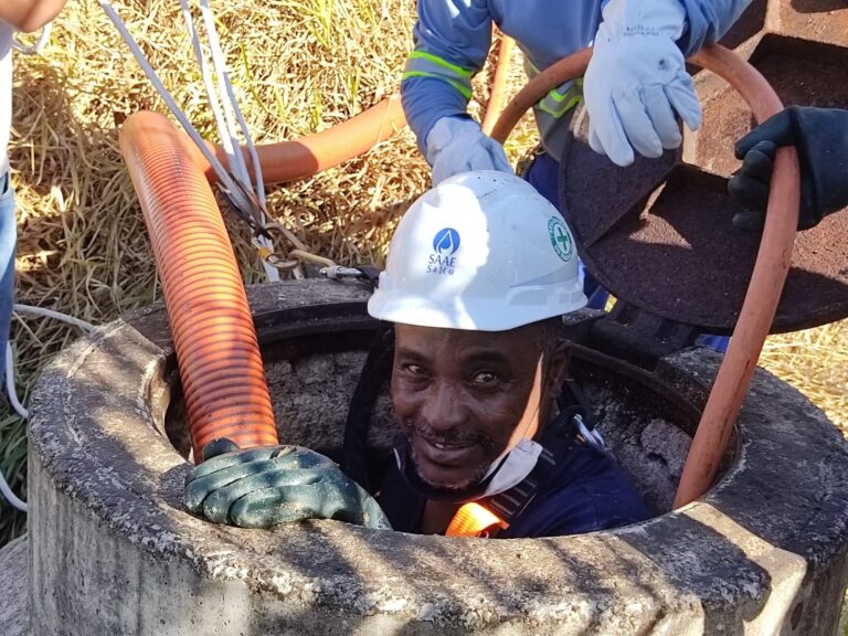 Leia mais sobre o artigo POR DENTRO DO SAAE #6: Caminhão hidrojato